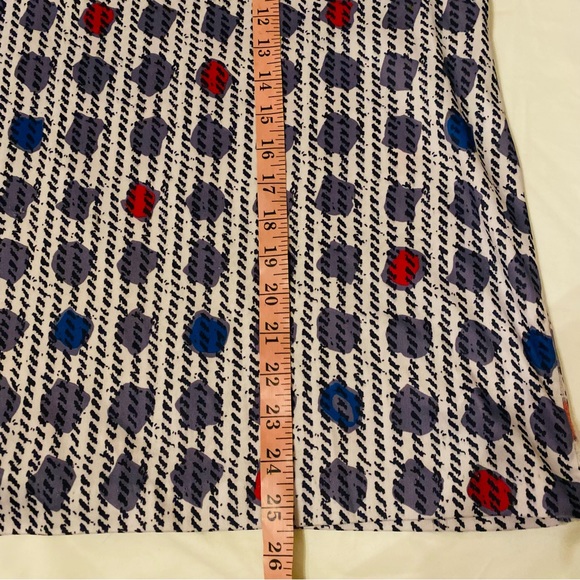 Lady Winston New York 1970s Vintage V-neck 3/4 Sleeve Blouse Geometric Design. - Picture 8 of 10